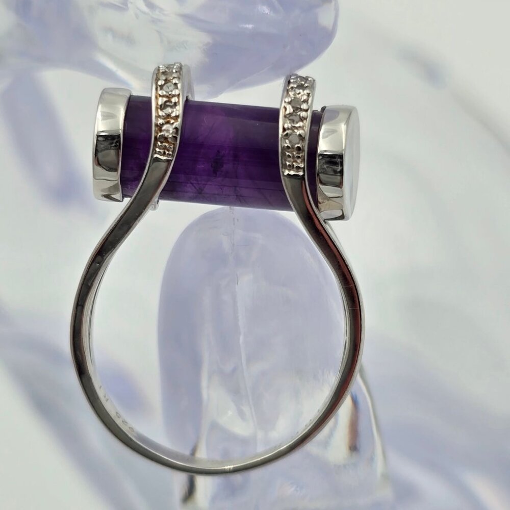 Amethyst and diamonds ring
